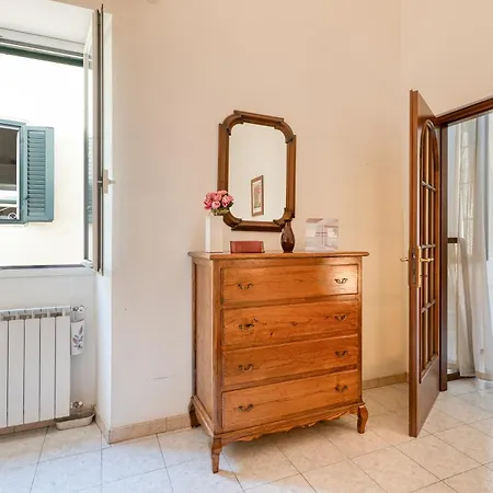 公寓 Casa Lilly La Pigna Old Town Hideaway - Happy 圣雷默